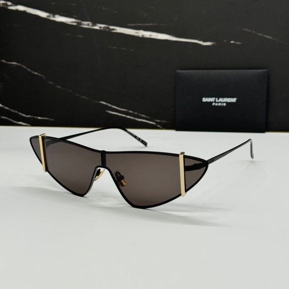 NEW SAINT LAURENT WOMEN BLACK SUNGLASSES SL 536 001 SAINT LAURENT SUNGLASSES - Picture 1 of 11